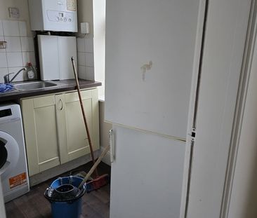 2 Bed Flat, Leeds, LS8 - Photo 5