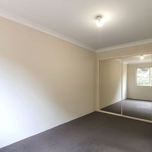 Lovely First Floor Unit - Photo 2