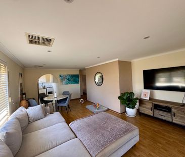 Scarborough - Photo 2