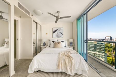 Sky-High Living with River Views in the Heart of Brisbane. Unfurnished Unit. - Photo 4