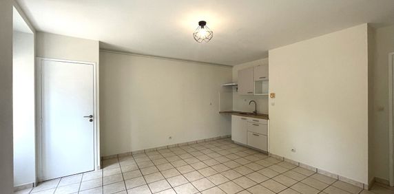 Location Appartement 2 pièces 40m² - Photo 2