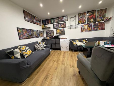 4 bedroom semi-detached house to rent - Photo 5