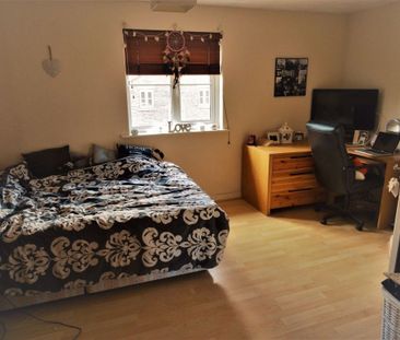 4 bedroom House in Abotts Mews, Leeds - Photo 2