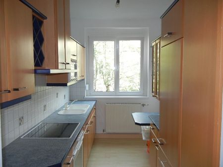 HELLE 2-ZIMMER WOHNUNG MIT BALKON UND PARKMÖGLICHKEIT - Foto 2