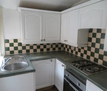 Halifax Road, Rochdale, OL12 - Photo 2