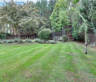 Gloucester Court, Moorfield Road, Denham Green, UB9 - Photo 2