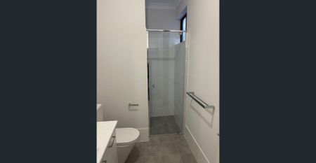 Stunning Home in Central Location - Photo 2