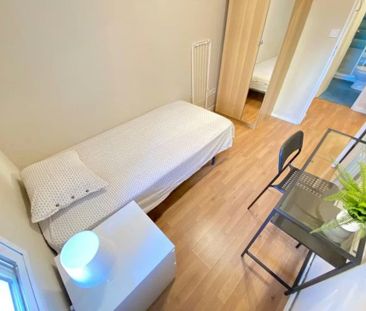 Calle de Vélez Málaga, Madrid, Community of Madrid 28018 - Photo 3