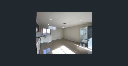 Near New 3 Bedroom Granny Flat - Photo 4