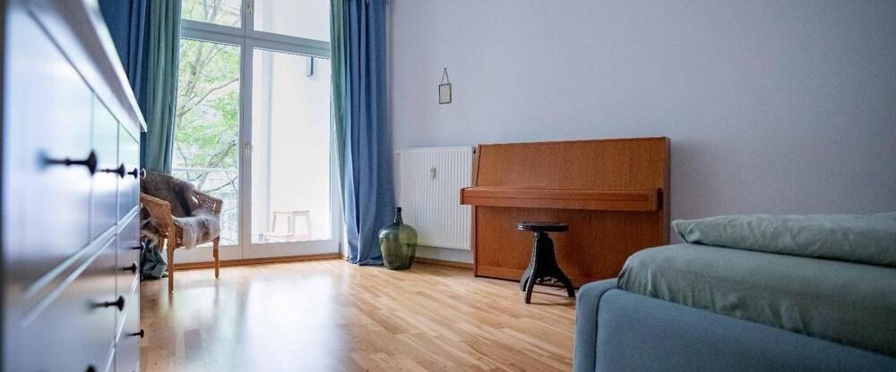 Stilvolle Maisonette-Wohnung mit zwei Balkonen in bester Lage von Friedrichshain - Foto 1