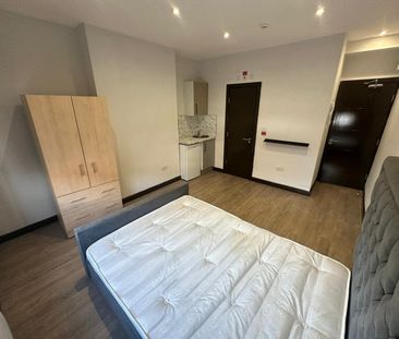 Studio Flat, Sydenham Road, SE26 - Photo 1