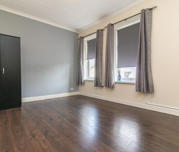 2 bedroom end of terrace house to rent - Photo 6