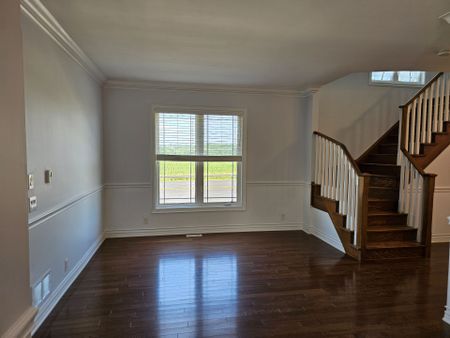 For Lease - 40 Thatcher Crescent, East Gwillimbury, Ontario - Photo 5