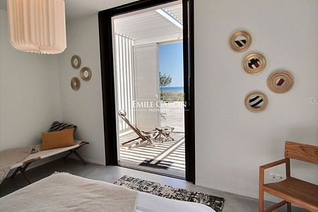 Villa à louer en Corse, pieds dans l'eau - Photo 3