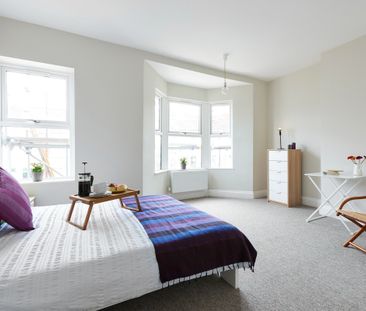 5 Bed Terraced House, Churchill Road, BS4 - Photo 4