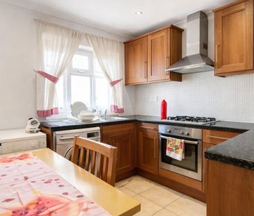 2 bedroom semi-detached house to rent - Photo 3