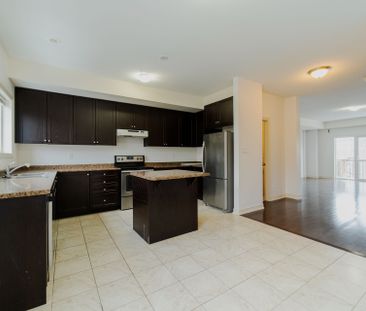 For Lease - 106 Aspen Hills Road Unit# 96, Brampton, Ontario - Photo 3