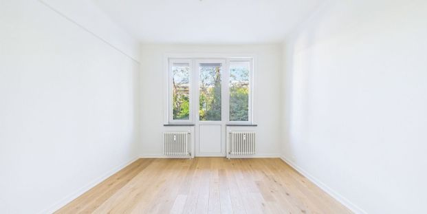 Appartement te huur in Ukkel voor € 2.250 met 4 slaapkamers - Photo 1