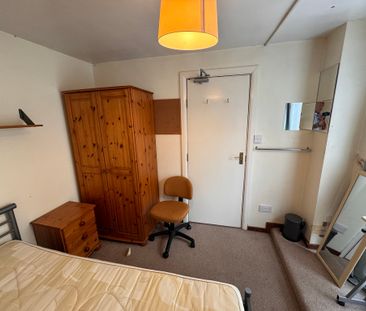 Cromer Street, Burton Stone Lane - P1920 - Photo 5