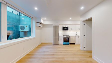 For Lease - 656 Annette Street Unit# B1, Toronto, Ontario - Photo 3