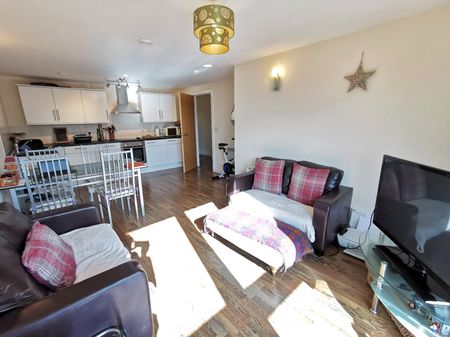 2 bedroom apartment to rent - Photo 4