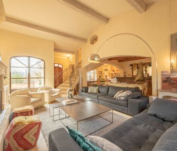 Location Maison Aix-en-Provence 8 Pièces 353 m² - Photo 4