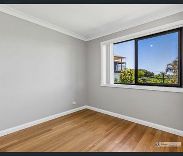 Spacious Family Living with Stunning Water & Hinterland Views - Photo 6