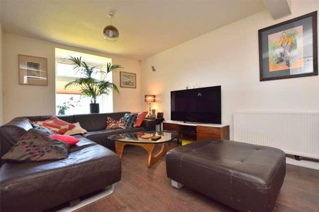 Priory Road, Gloucester, Gloucestershire, GL1 - Photo 2