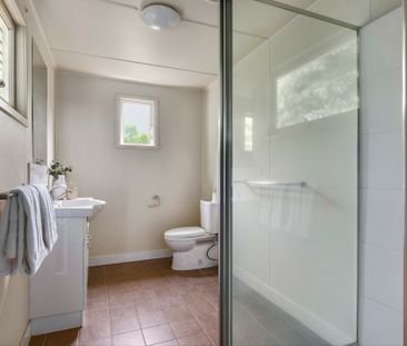 CHARMING, 3 BEDROOM HOUSE CLOSE TO QUT! - Photo 4