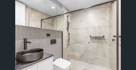 Welcome to Three Two Four Norton Street! - Photo 4