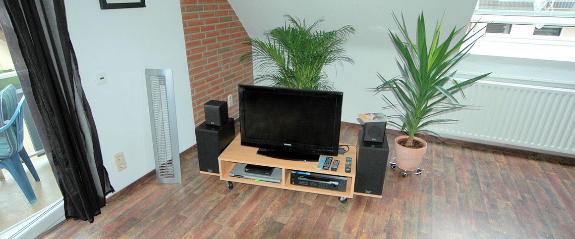 Modern möblierte Wohnung in Köln-Poll - Photo 1