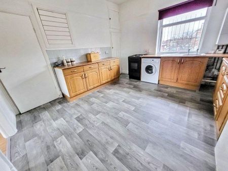 2 bed upper flat to rent in NE32 - Photo 3