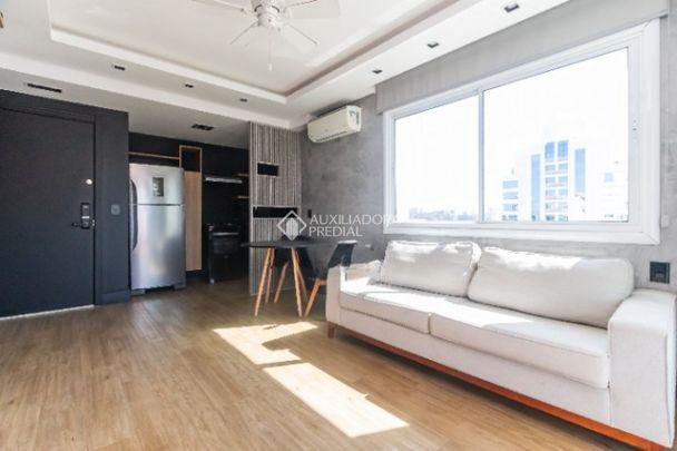 Apartamento com 1 quarto e 54m² para alugar em Jardim Europa, Porto Alegre. - Photo 1