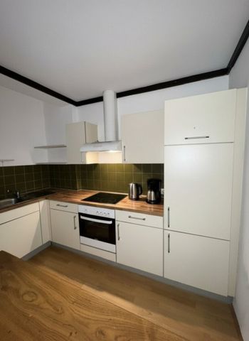 HIT! GÜNSTIG,FREUNDLICH, BEQUEME 2 ZIMMER WOHNUNG IM ZENTRUM ! - Foto 2