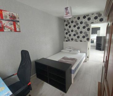 Appartement meublé type 3 avec parking aérien en résidence sécurisée - Photo 4