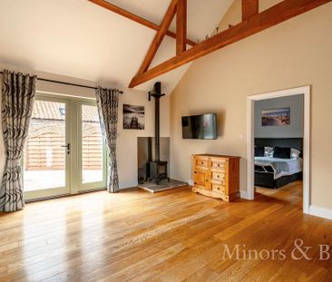 2 bedroom barn conversion to rent - Photo 1
