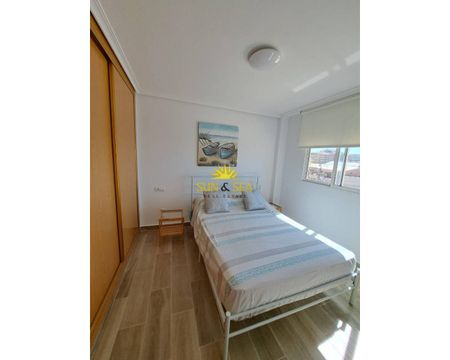 APARTMENT FOR RENT, 2 BEDROOMS AND 1 BATHROOM IN TORREVIEJA - ALICANTE - Photo 2