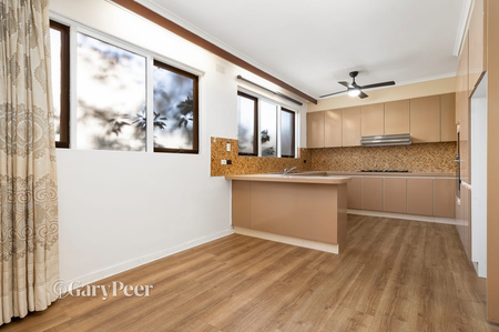 14 Almond St, Caulfield South VIC 3162 - House For Rent | Domain - Photo 5