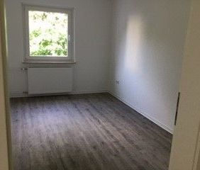 Gemütliche 2-Zimmer-Wohnung mit großer Wohnküche sucht neue Mieter! - Foto 3