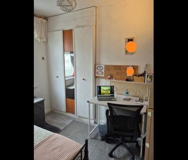 3 Bed Terraced House, Parsonage St, E14 - Photo 6