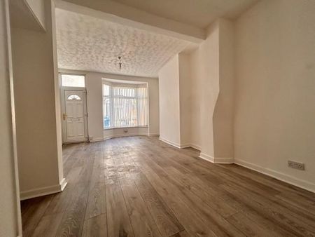 2 bedroom end of terrace house to rent - Photo 2