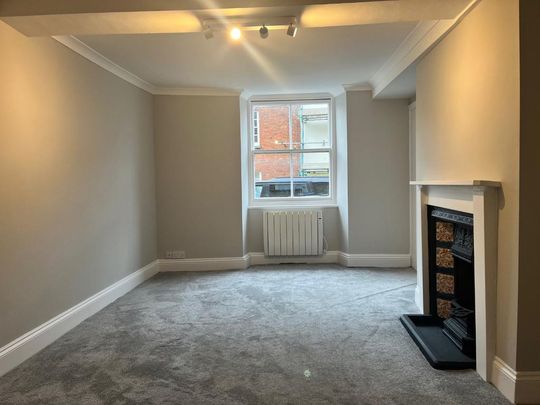 1 bedroom ground floor flat to rent - Photo 1