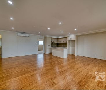 EFFORTLESS LIVING IN A PRIME LOCATION! - Photo 1