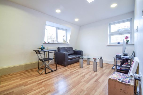 1 Bed Flat, Edith Road, W14 - Photo 1