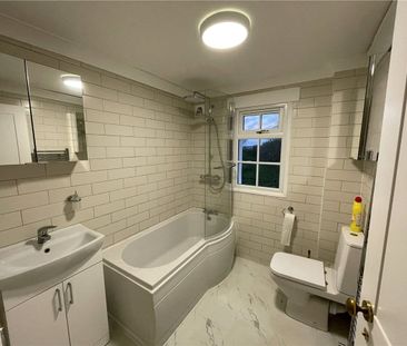 A well-presented four bedroom house, with a large garden in a rural... - Photo 6