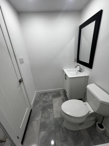 For Lease - 1375 Bathurst Street Unit# Unit B, Toronto, Ontario - Photo 4