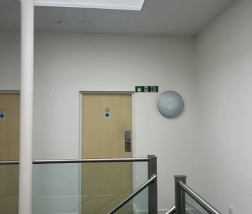 Two Double Bedroomed Second Floor Apartment in Taunton - Photo 4