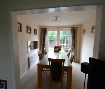 3 bedroom semi-detached house to rent - Photo 5