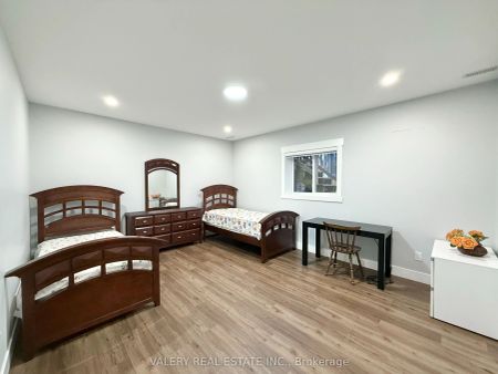 1872 Longfellow Avenue #Lower - Photo 3