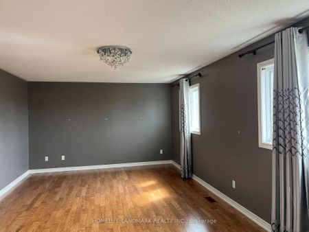 Property For Lease | N9299567 - Photo 5